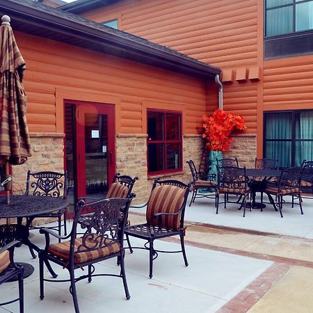 Fort Rapids Indoor Waterpark Resort Columbus Exterior photo