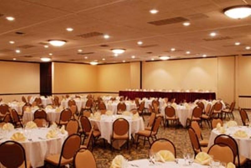 Fort Rapids Indoor Waterpark Resort Columbus Room photo