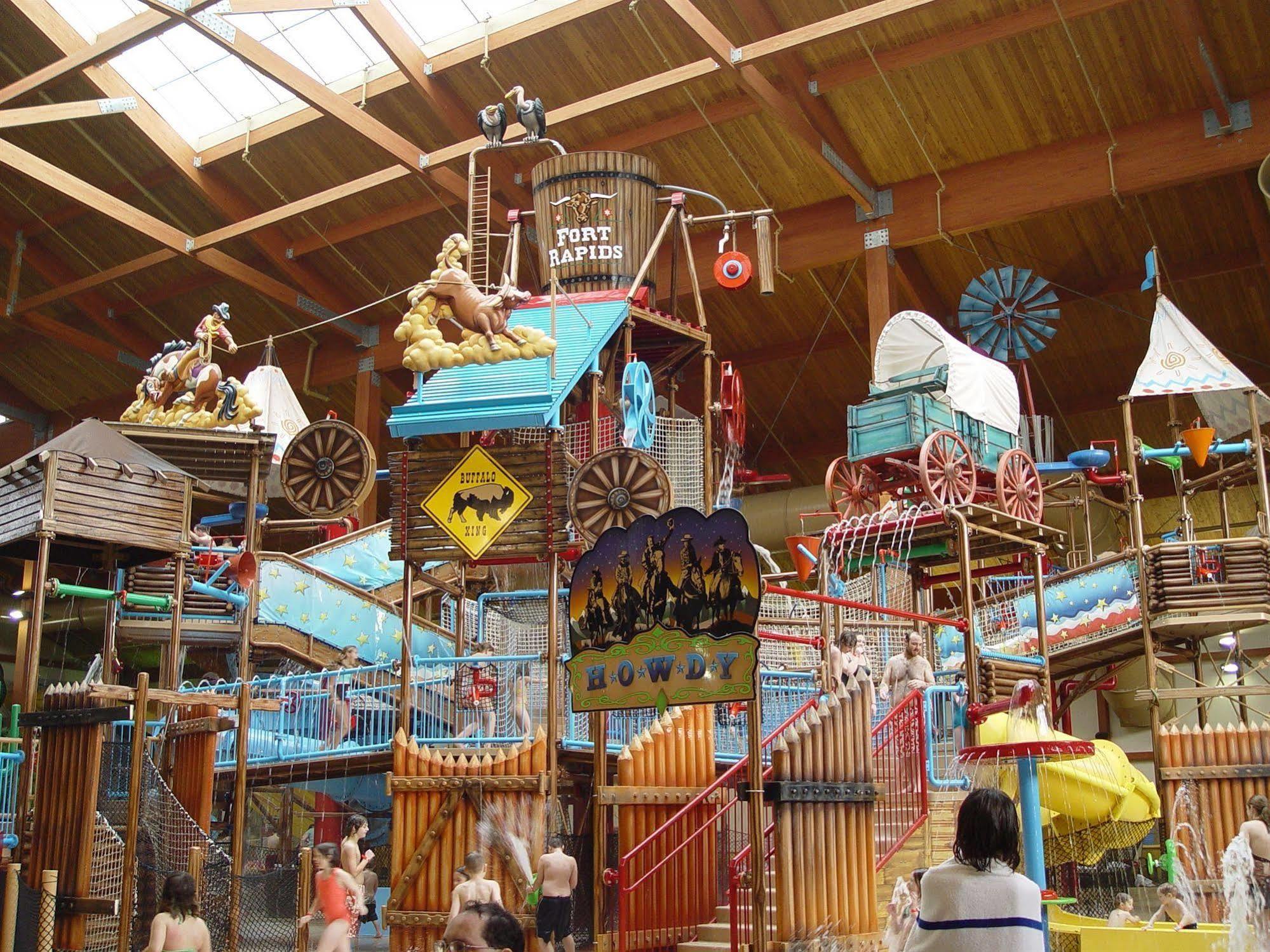 Fort Rapids Indoor Waterpark Resort Columbus Exterior photo